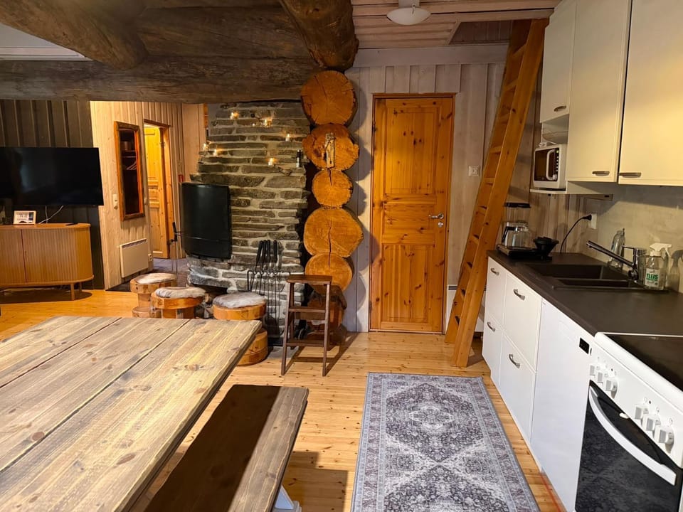 fireplace, kitchen
