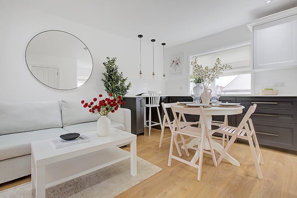 Quality Apartments Close to Tube Apartment in Edgware