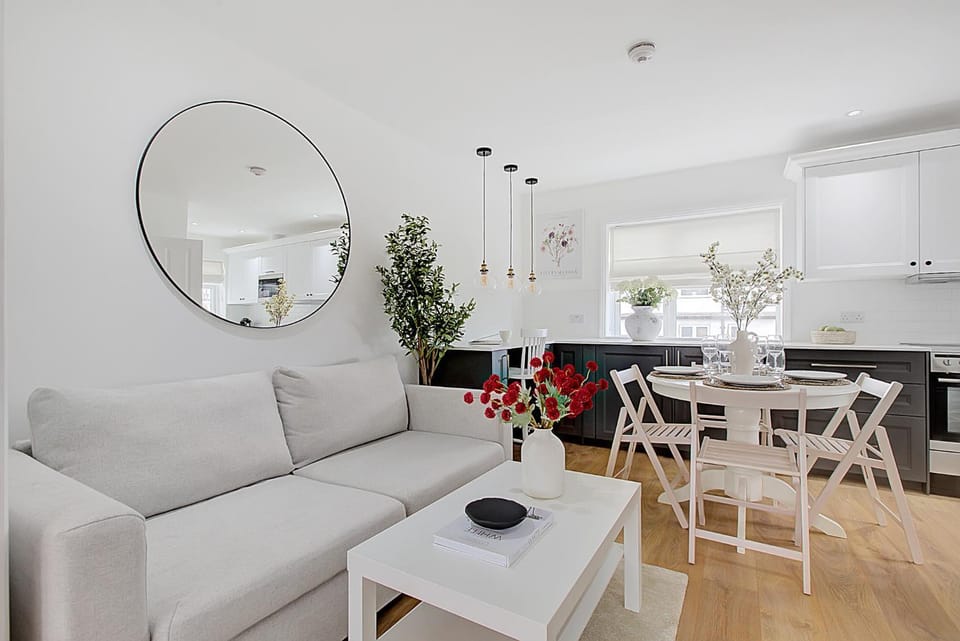 Quality Apartments Close to Tube Apartment in Edgware