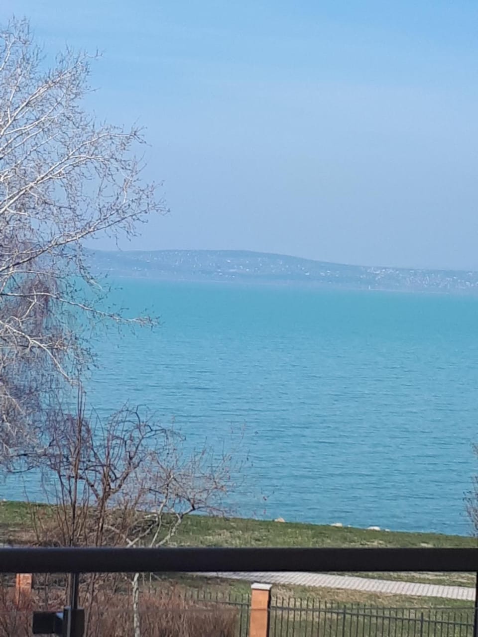 Balcony/Terrace, Beach, Lake view