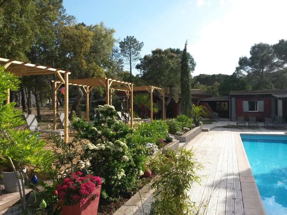 Les Mayombes Bed and Breakfast in Roquebrune-sur-Argens