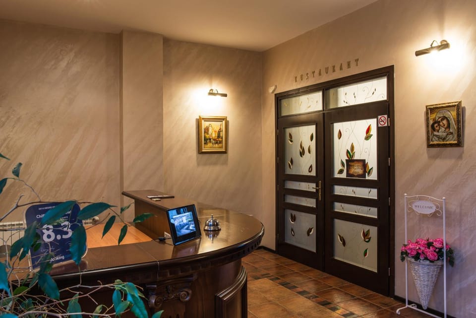 TV and multimedia, Lobby or reception, hair dresser