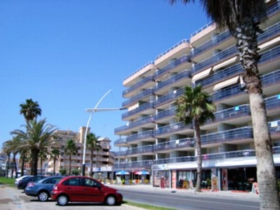 Property building, Facade/entrance, Off site