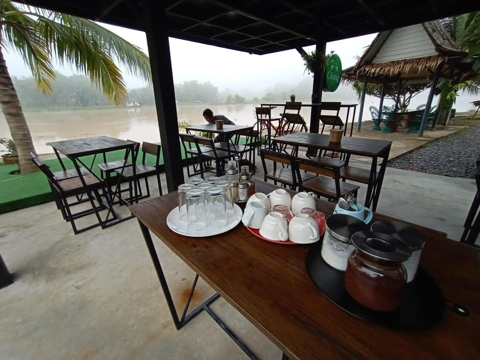 Baantia Chomtawan Bed and Breakfast in Surat Thani Changwat
