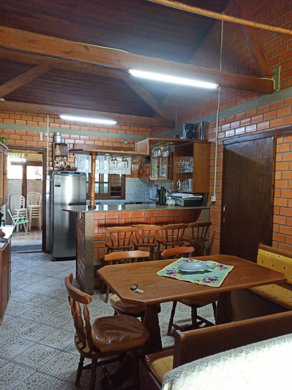 Kitchen or kitchenette, Living room, Seating area, Dining area, pet friendly