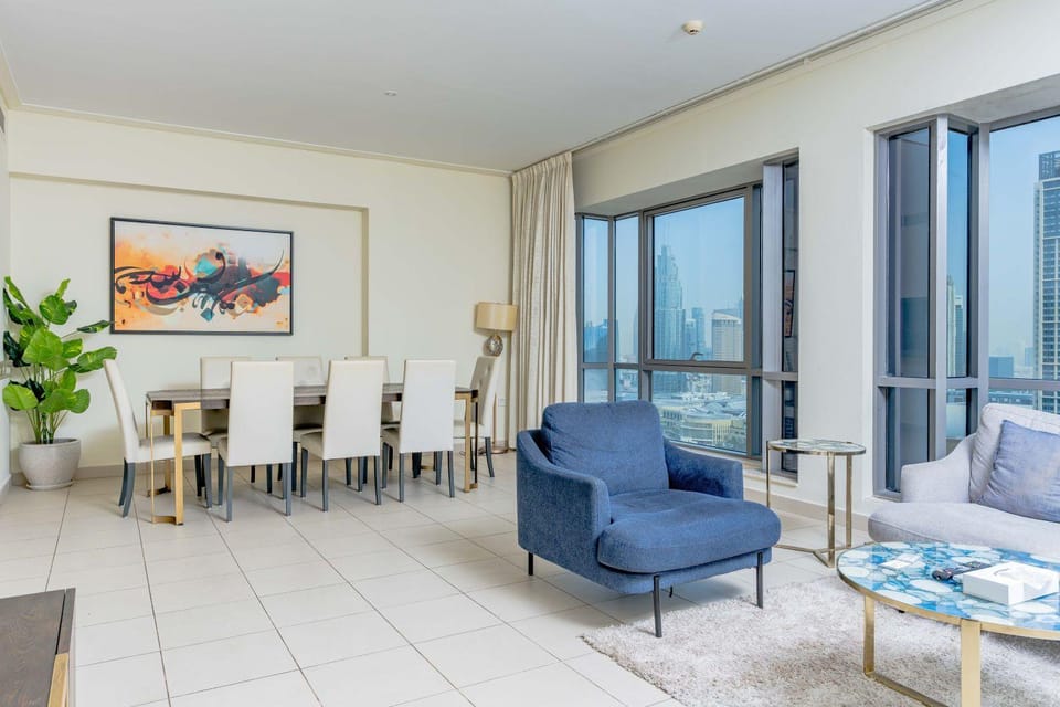Nasma Luxury Stays - Fantastic Burj Khalifa View From This Fancy Condo Apartment in Dubai