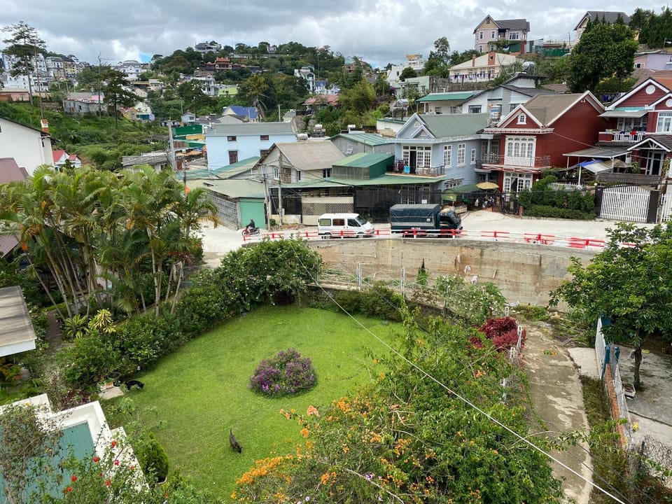 Garden view, Quiet street view