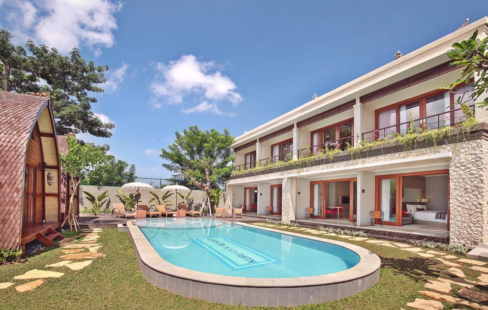 Property building, Swimming pool