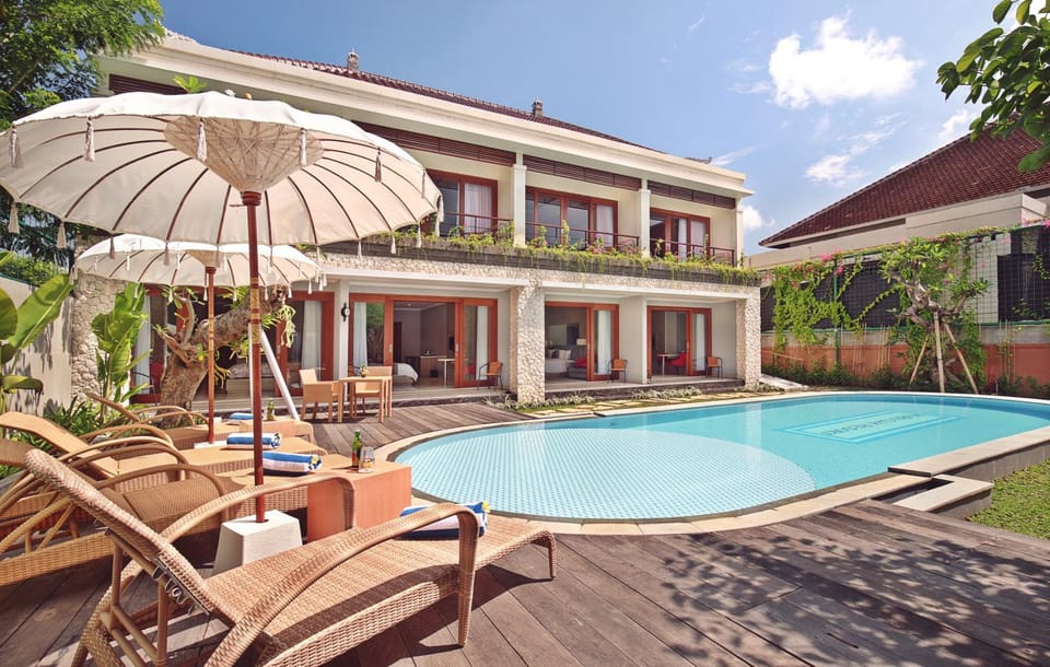 Property building, Swimming pool