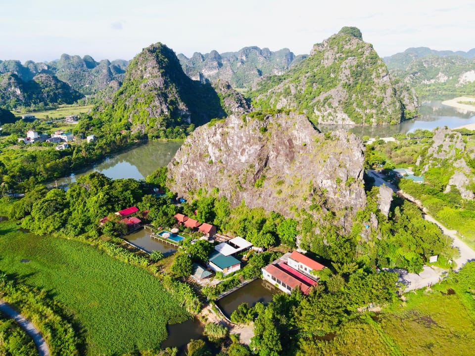 Nearby landmark, Spring, Day, Natural landscape, Bird's eye view, Lake view, Mountain view, River view