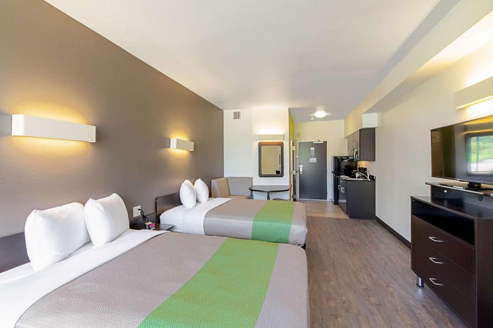 TV and multimedia, Photo of the whole room, Seating area, On site