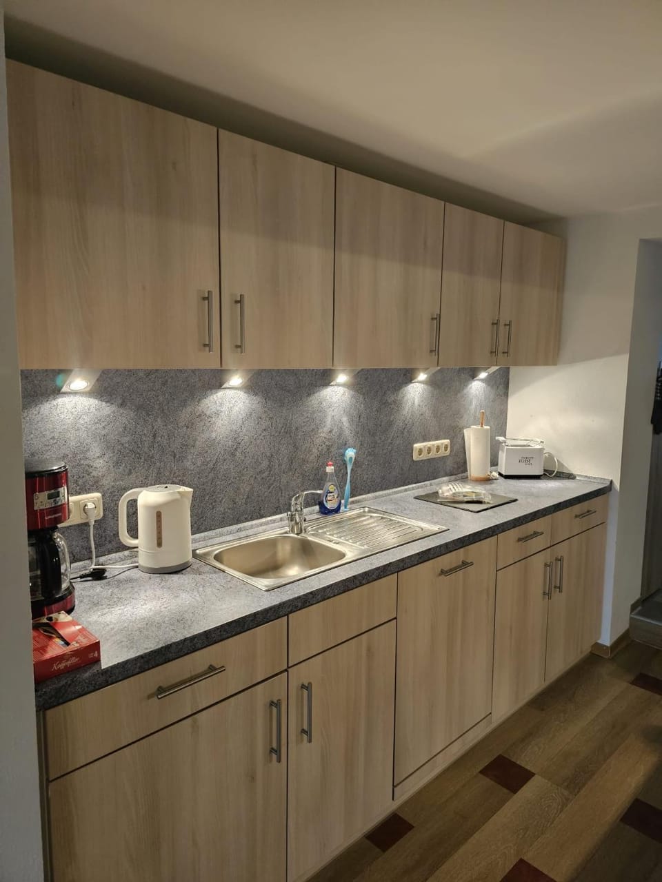 Coffee/tea facilities, Kitchen or kitchenette