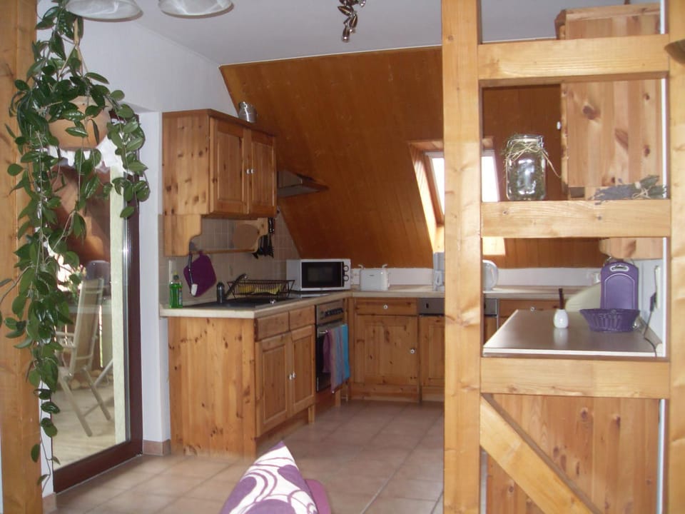 Coffee/tea facilities, Balcony/Terrace, minibar, kitchen