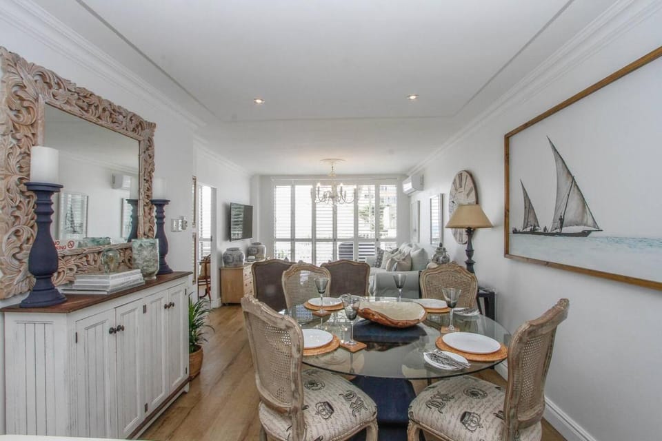 Oceanview 2BR Apt Umhlanga, Pool, Walk to Beach Apartment in Umhlanga
