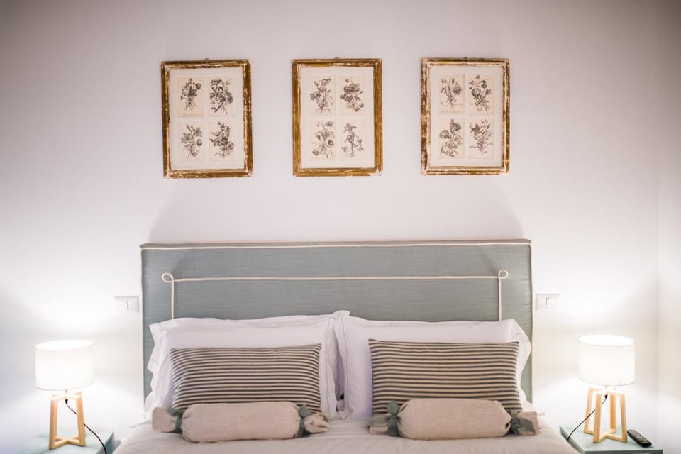 Bed, Decorative detail, Bedroom