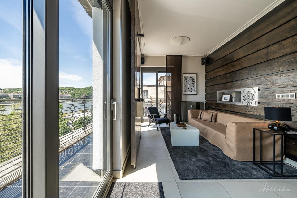 ORANGEHOMES 130 m2 APT with fantastic view to river Danube Apartment in Budapest