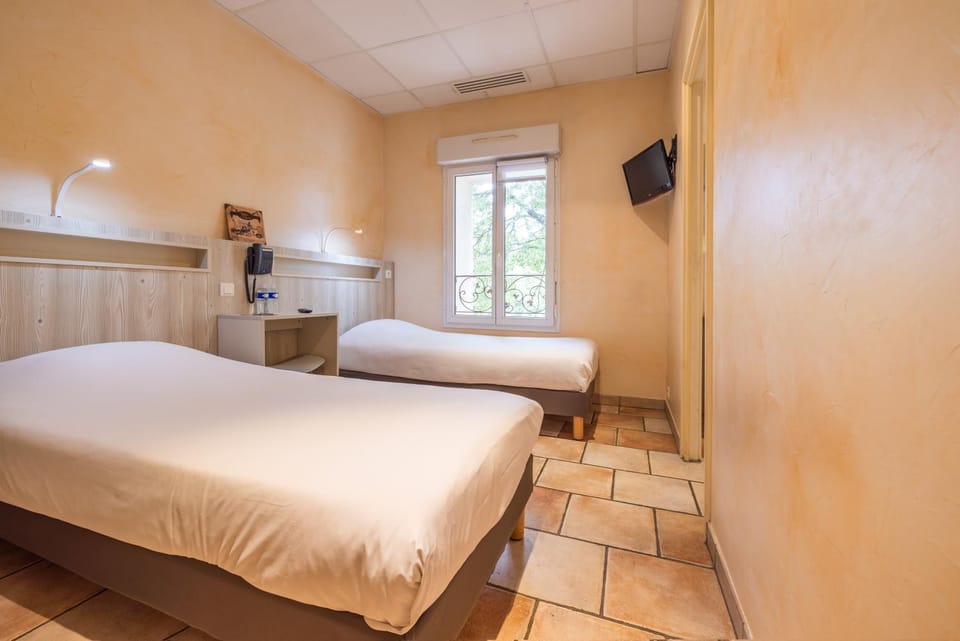 Le Relais de la Calèche Hotel in Le Beausset
