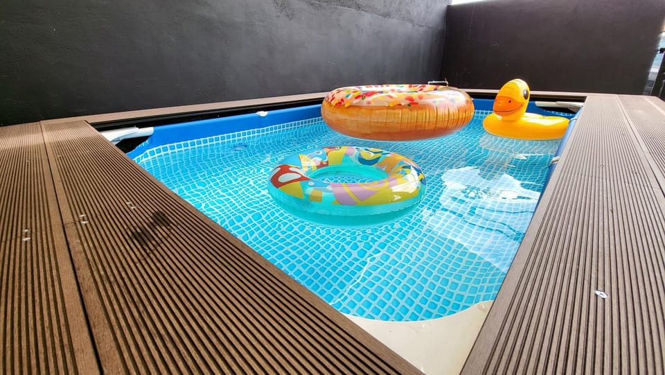Pool view, Swimming pool