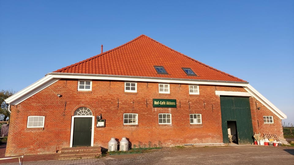 Property building, Facade/entrance, Parking
