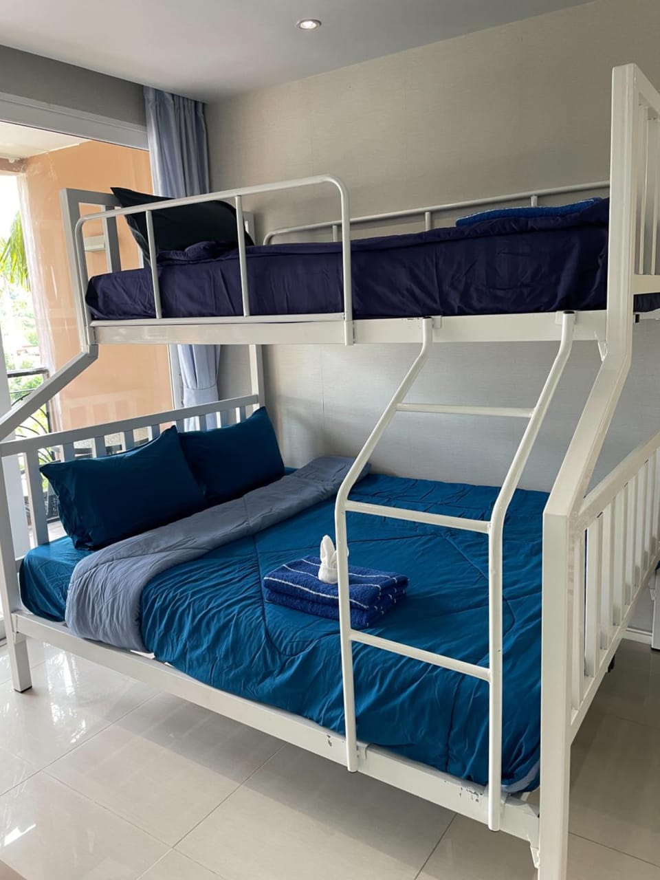 bunk bed