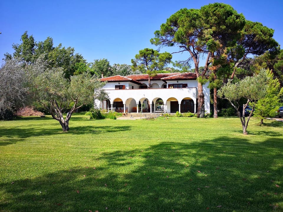 Property building, Natural landscape, Garden view