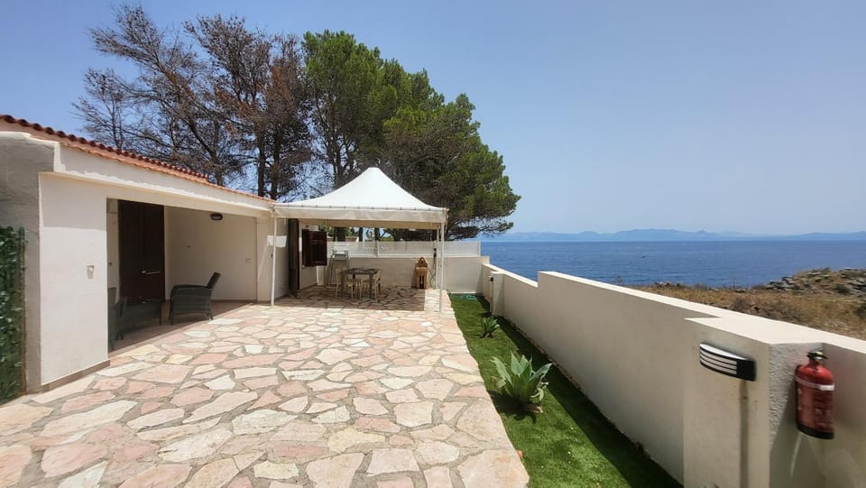 View (from property/room), Balcony/Terrace, Sea view