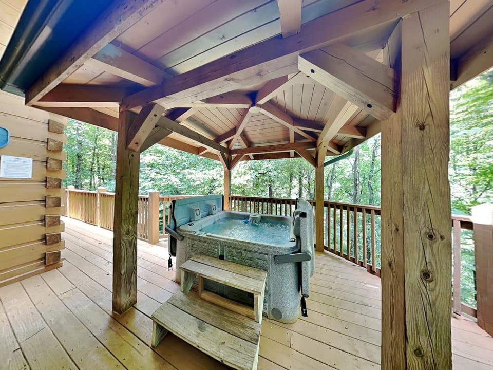 Natural landscape, Garden, Hot Tub, Balcony/Terrace