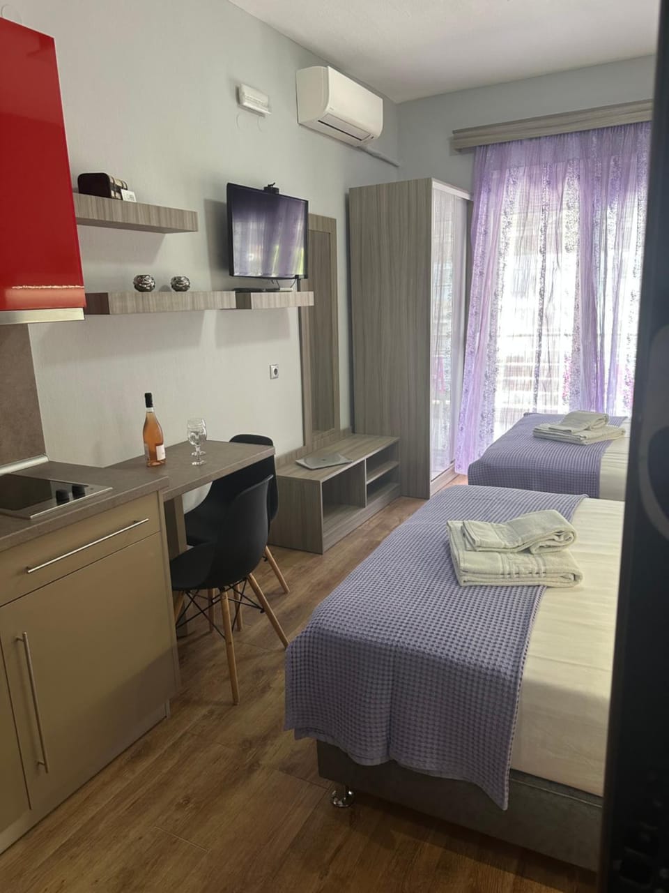 Avra Comfort Rooms - Family Apartment in Halkidiki