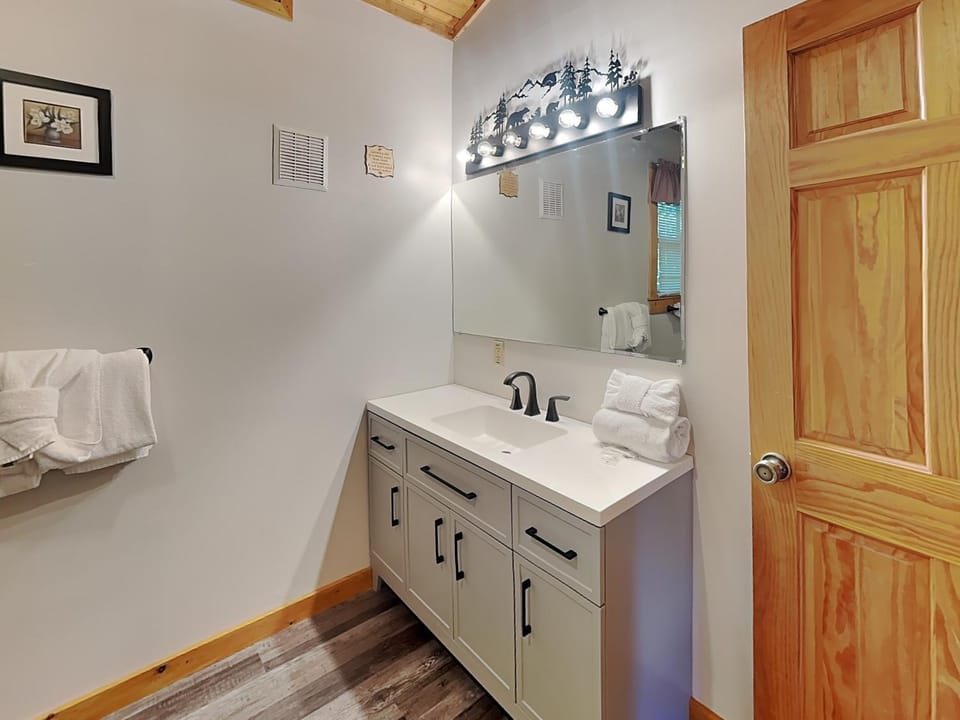 Bathroom, towels