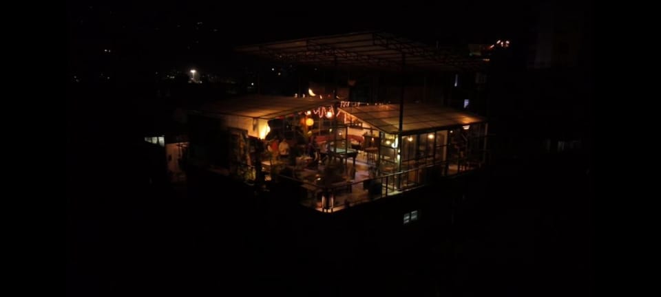Restaurant/places to eat, Communal lounge/ TV room, Lake view, Breakfast