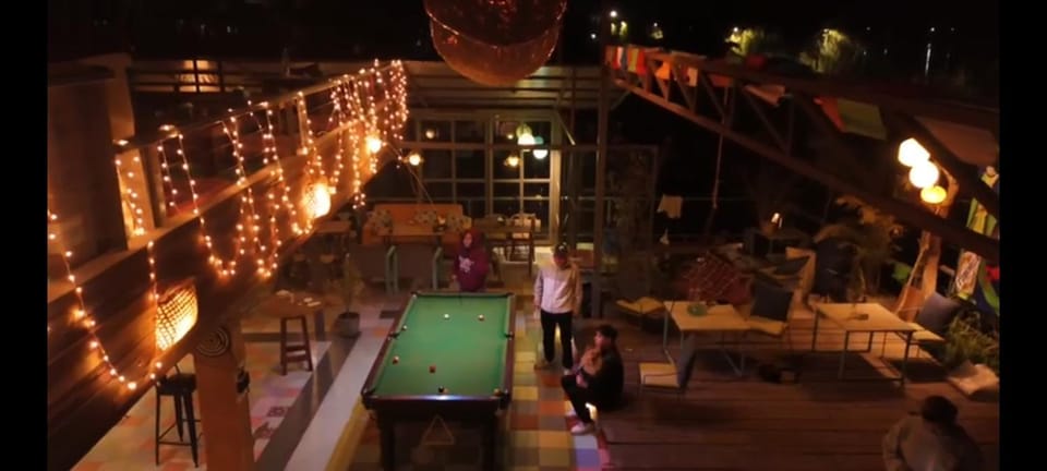 Restaurant/places to eat, Communal lounge/ TV room, Evening entertainment