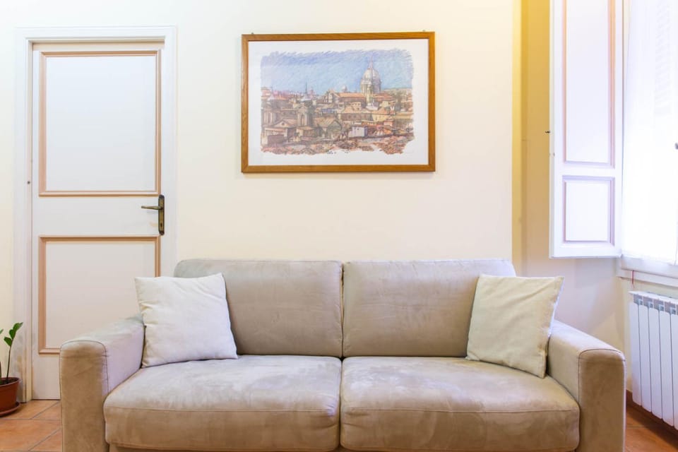 Sunny Home Apartment in Rome
