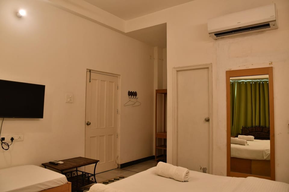 TV and multimedia, Photo of the whole room