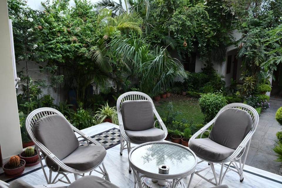 Dining area, Garden view