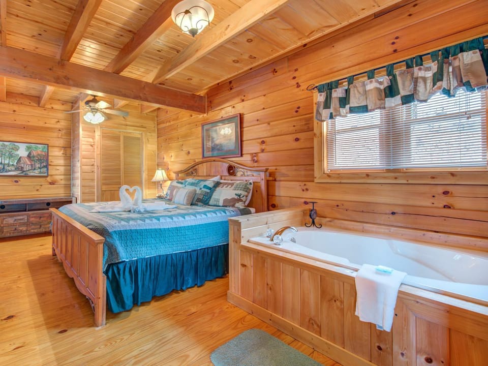 Bed, Bedroom, Bath