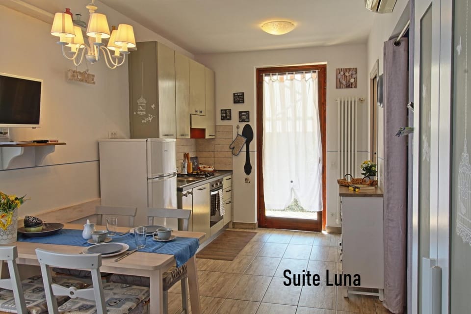 TV and multimedia, Living room, Seating area, Dining area, pet friendly