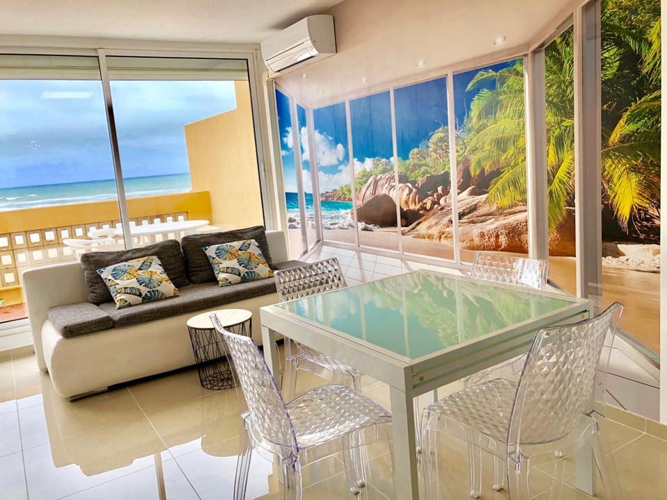 Bed, Living room, Sea view