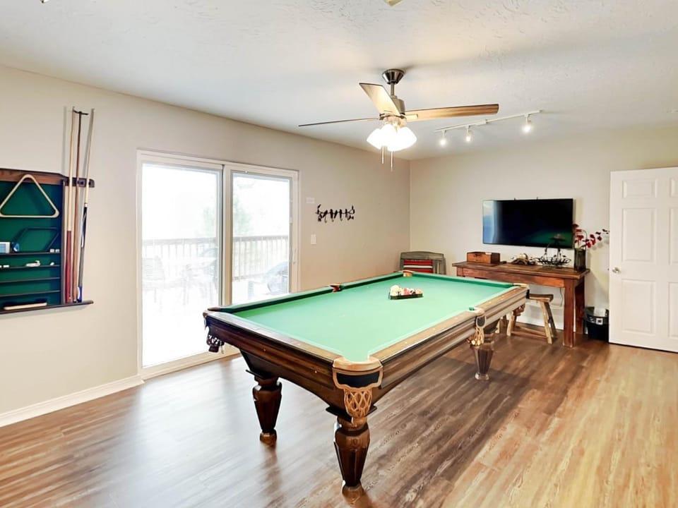 Billiard, Game Room, TV and multimedia, furniture