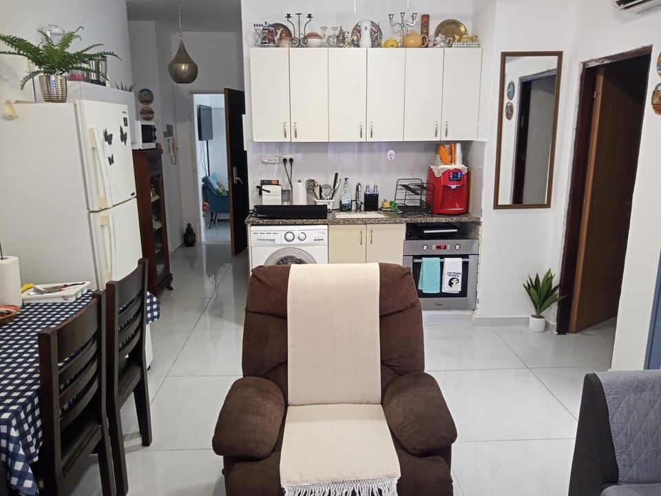 Marina Breeze Apartment in South District