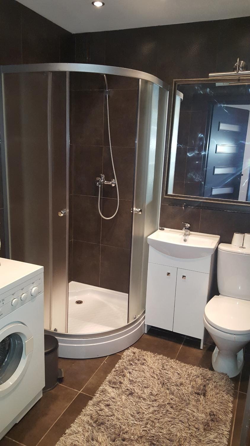 Shower, Toilet, Bathroom