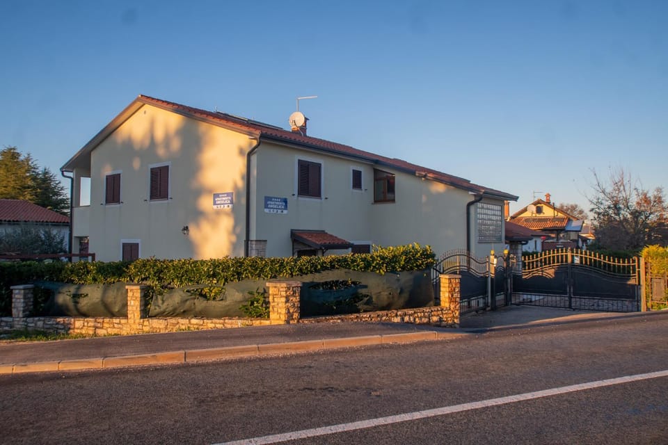 Property building, Day, Street view, Parking