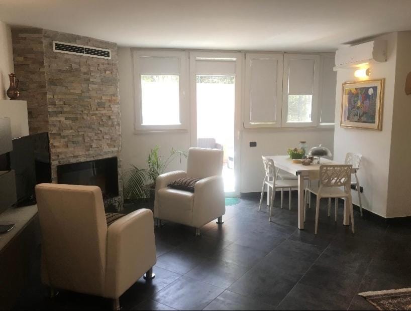 Carolina House Bed and Breakfast in Matera