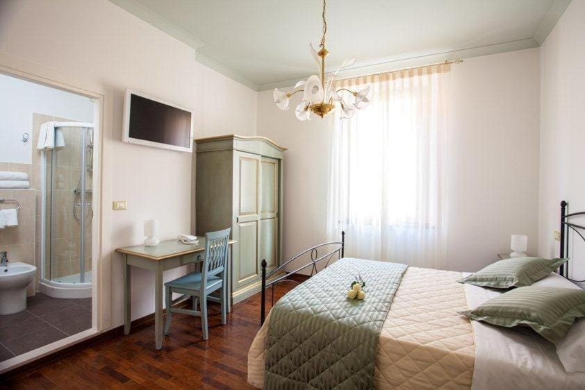 Il Portico Camere e Caffè - centro Città Bed and Breakfast in Emilia-Romagna