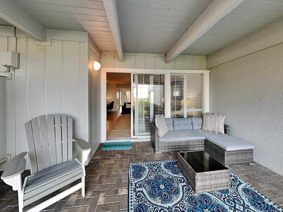 Patio, Seating area, furniture
