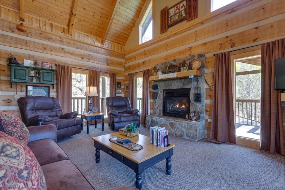 Balcony/Terrace, Living room, Seating area, fireplace, furniture