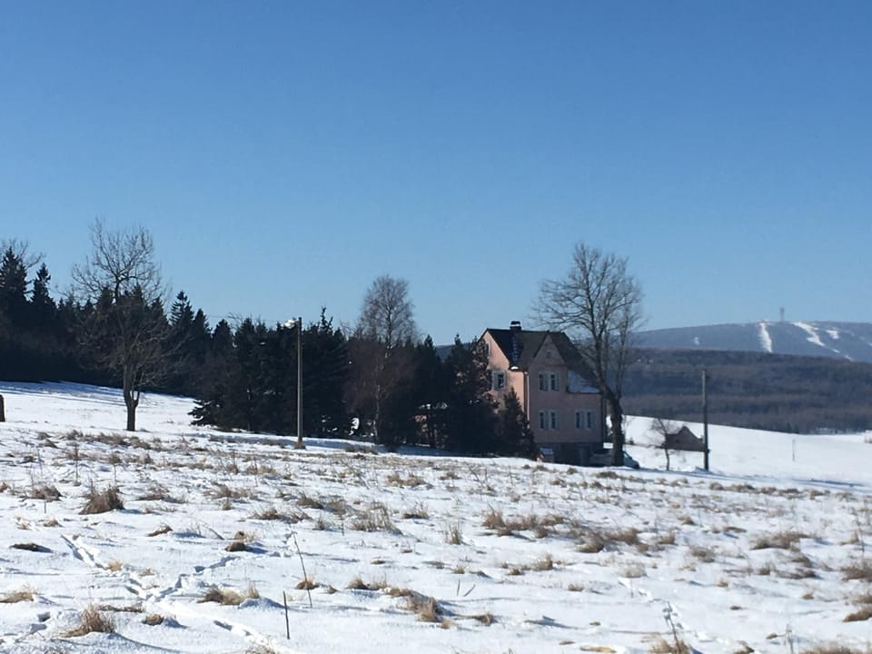 Property building, Winter