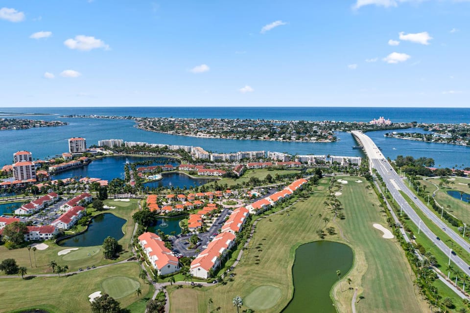 Natural landscape, Bird's eye view, Garden, Golfcourse, Sea view