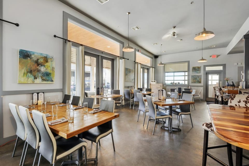 Restaurant/places to eat, Dining area, Dinner