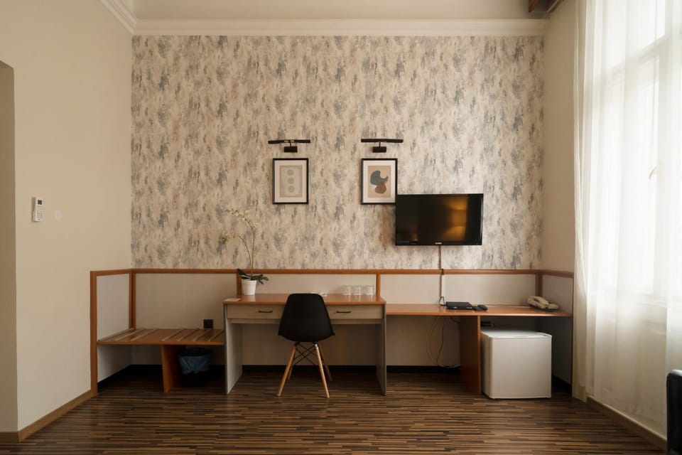 TV and multimedia, Seating area