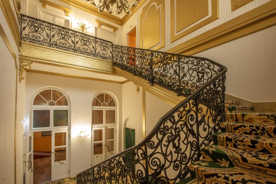 Property building, Facade/entrance, Photo of the whole room